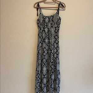 Love Ady Chic Black and White Geometric Maxi Dress